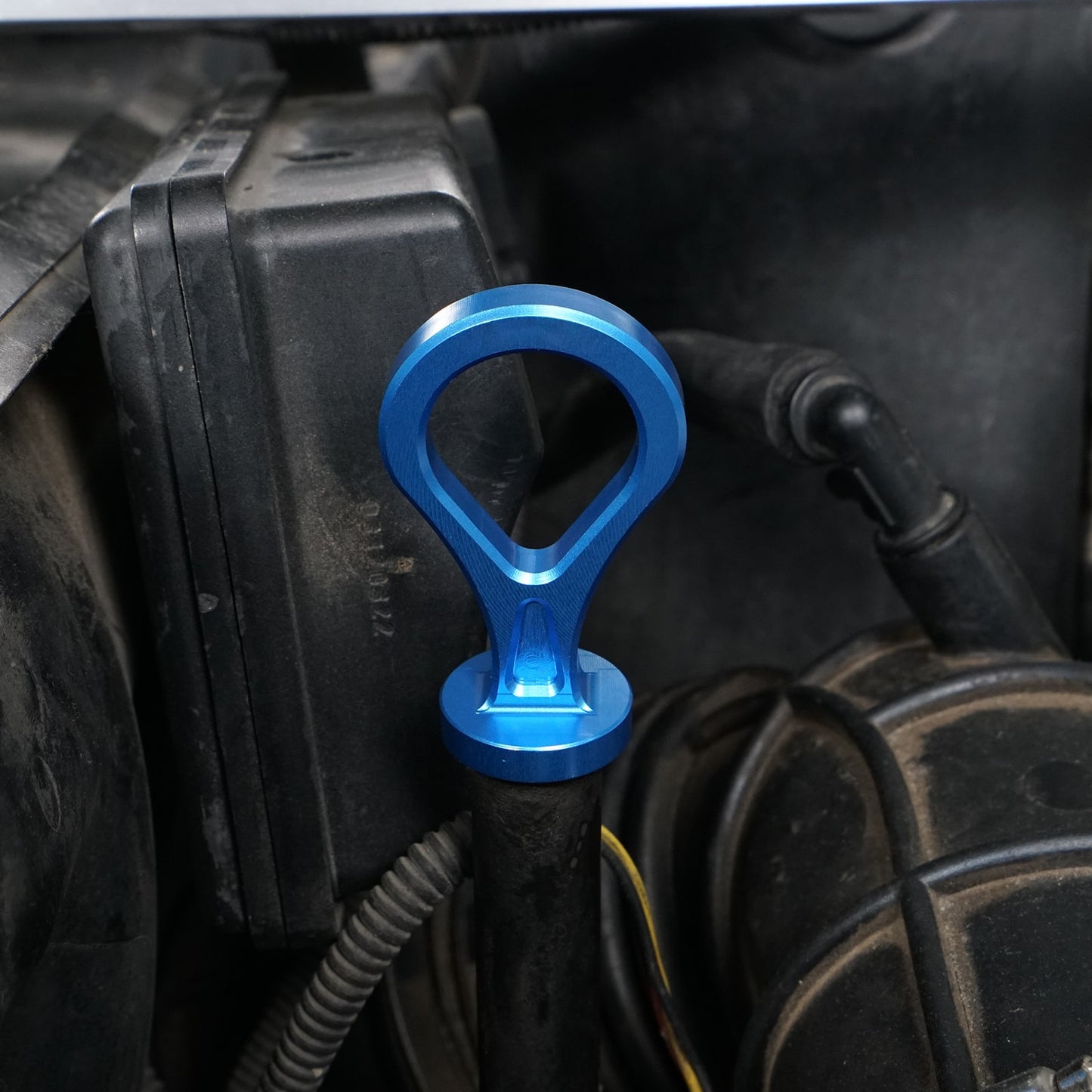 Aluminum Oil Dipstick Handle For BMW E46 E39 Z4 M52TU M54 325i 328i 330i 525i 530i