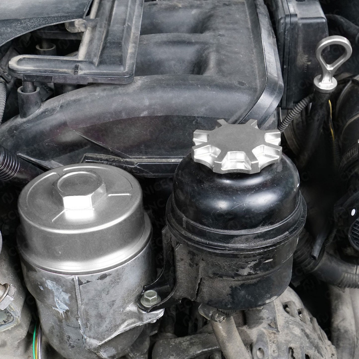 Aluminum Oil Dipstick Handle For BMW E46 E39 Z4 M52TU M54 325i 328i 330i 525i 530i