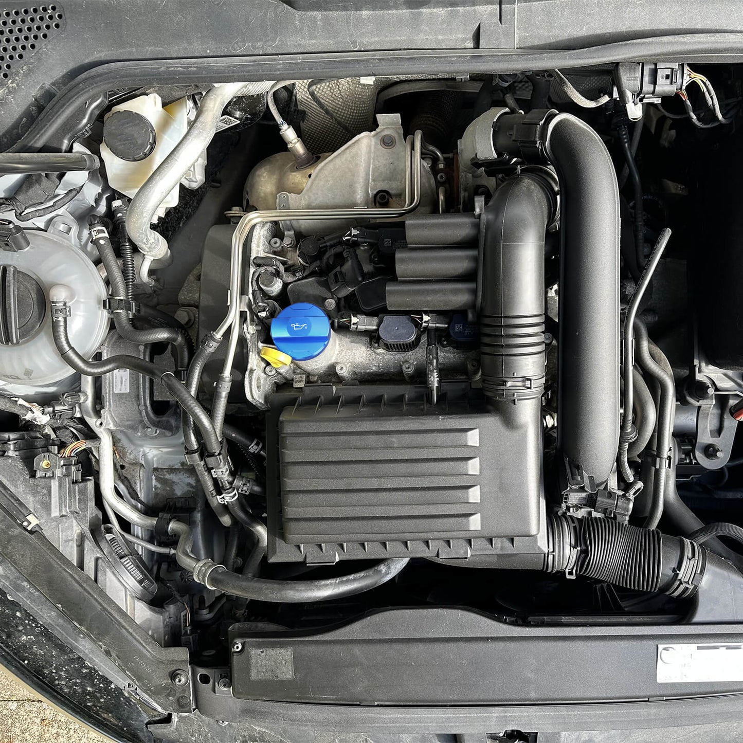 Aluminum Oil Filler Cap Cover For VW EA211 Engine 1.0 TSI, 1.2 TSI, 1.4 TSI, 1.4 GTE/hybrid