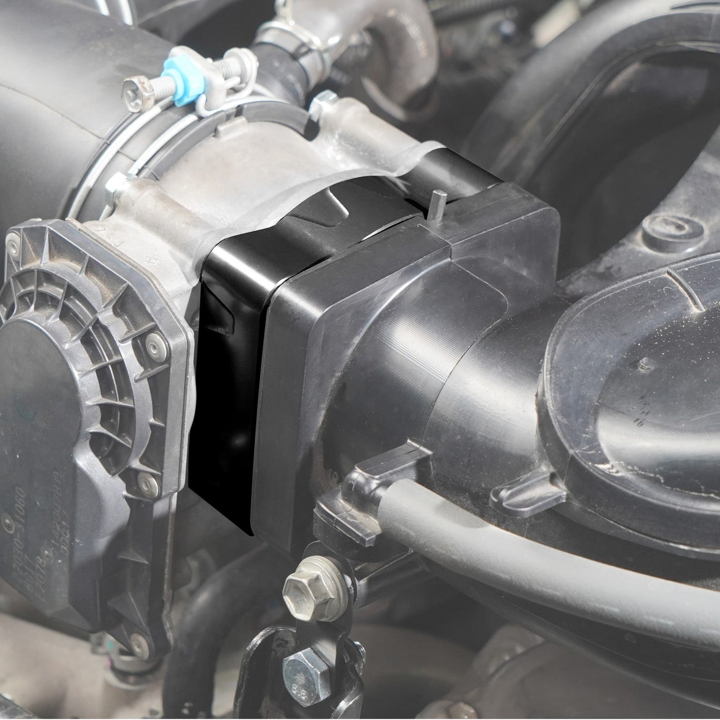 BEVINSEE Throttle Body Spacer For Toyota 4Runner FJ Cruiser Tundra